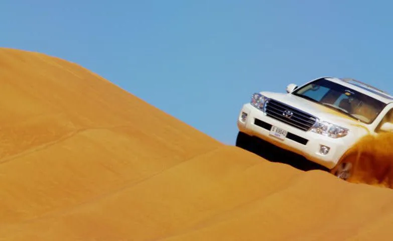 4x4 Cresting a Dune